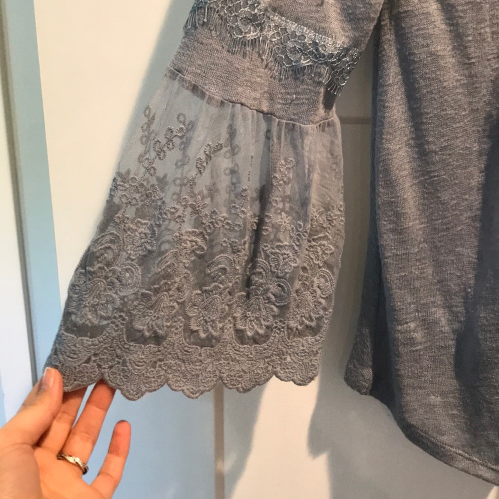 Flowy blouse - Picture 2 of 2
